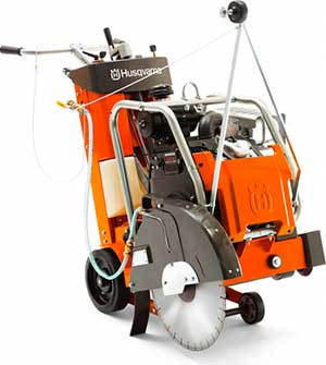 Резчик швов HUSQVARNA FS-524 в прокат в Сургуте. У нас лучшая цена за сутки! Возможность взять в аренду с выгодной скидкой до 40% при экспресс доставке 24/7. И помните, ночью стоимость еще дешевле на 30%! #арендапрокат #виброплита #выгодно